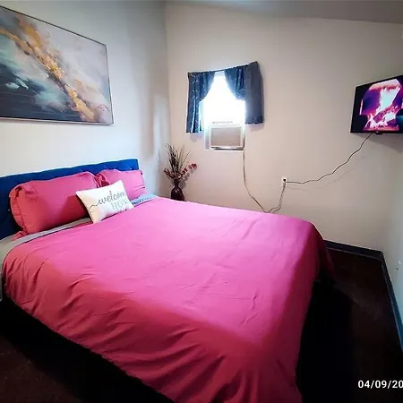 Zen Haven 5- Close To Downtown Indy- Queen Bed